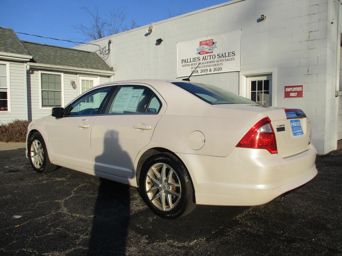 2010 WHITE Ford Fusion V6 SEL (3FAHP0JG5AR) with an 3.0L V6 DOHC 24V engine, AUTOMATIC transmission, located at 540a Delsea Drive, Sewell, NJ, 08080, (856) 589-6888, 39.752560, -75.111206 - Photo#3